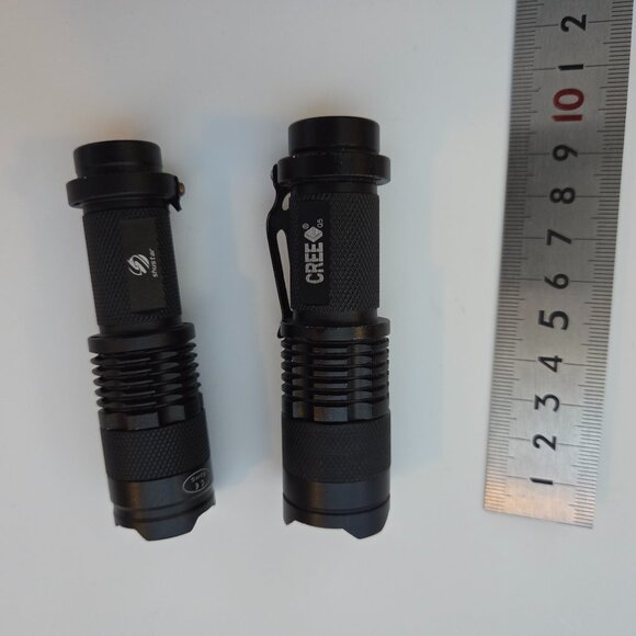 2x Compact Zoomable LED Flashlights Q5 Set - Picture 5 of 10